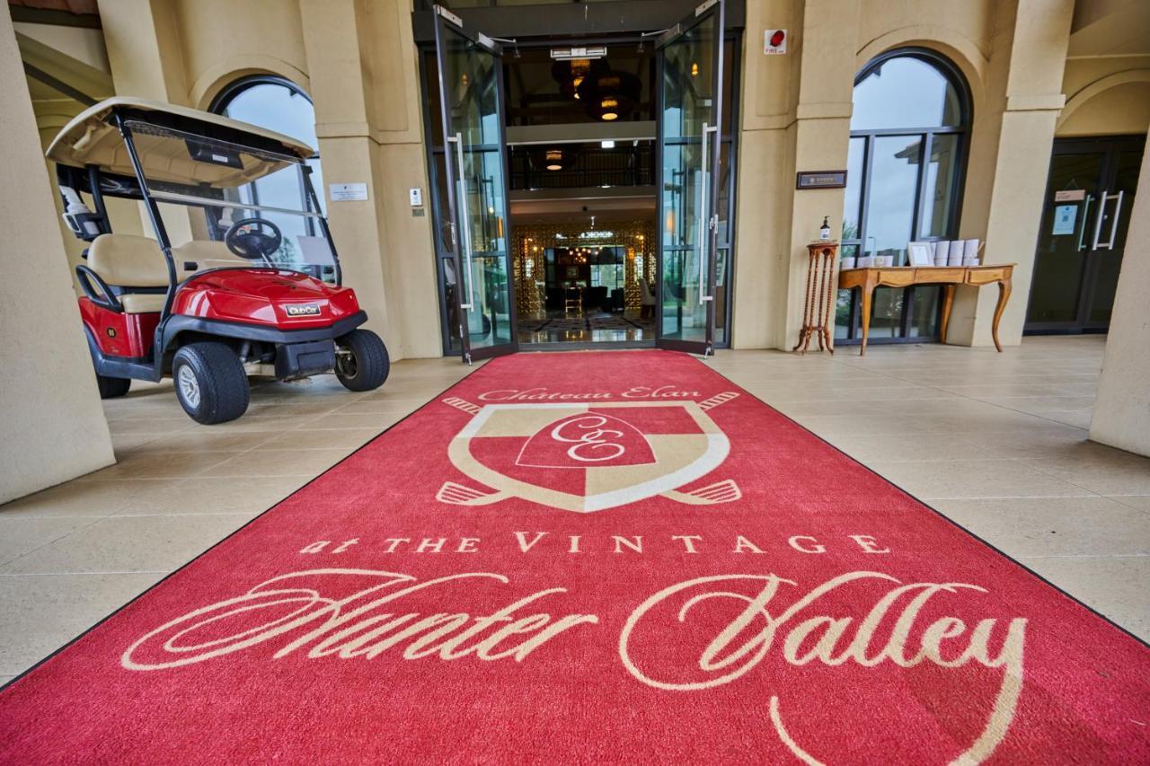 Chateau Elan At The Vintage Поколбін Екстер'єр фото Entrance to the River Valley Golf Course
