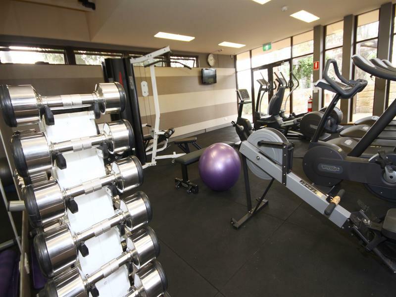 Chateau Elan At The Vintage Поколбін Екстер'єр фото The gym at the University of Western Australia